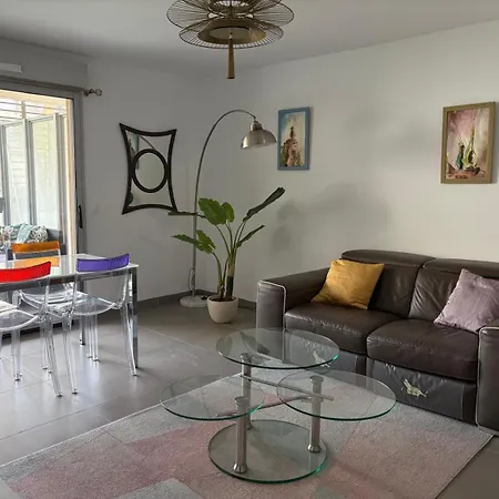 Apartment T3 Neuf-plage 3mn Parking Prive *