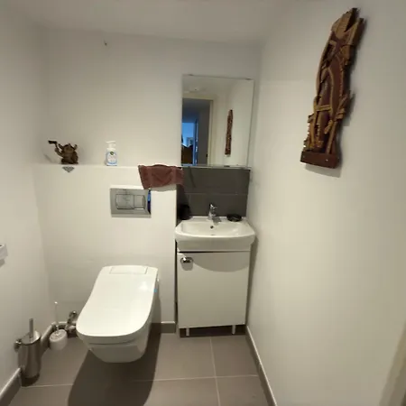 Apartment T3 Neuf-plage 3mn Parking Prive Antibes