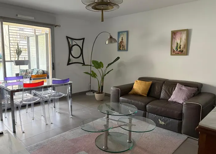Apartment T3 Neuf-plage 3mn Parking Prive *